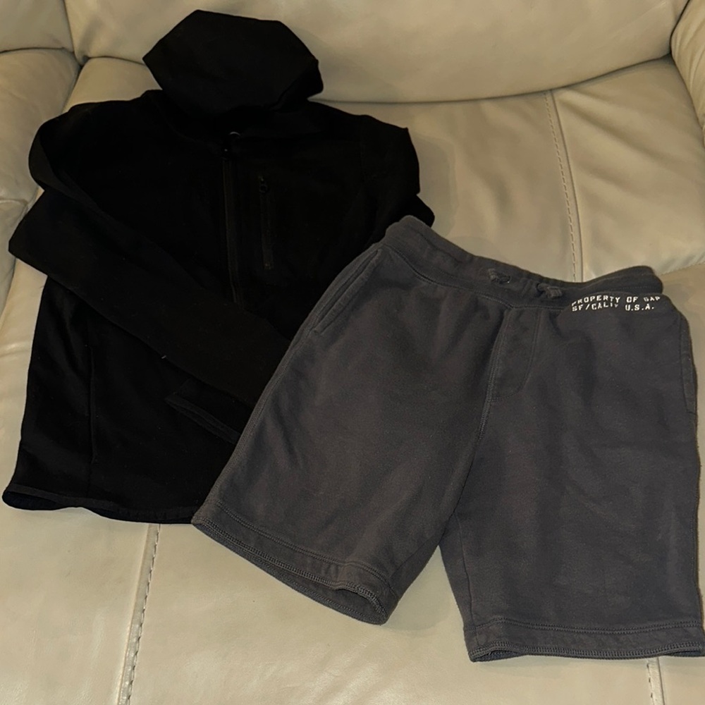 Gap kids Boys bundle hoodie and athletic shorts size L
